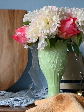 VTG Mid-Century Green Milk Glass Lily of the Valley 7" Bud Vase Scalloped Rim